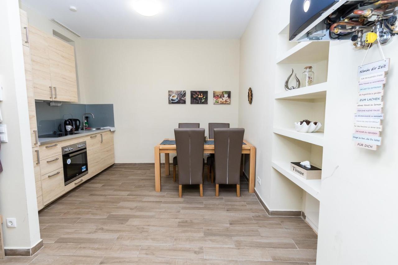 Comfortable Romantic 1 Bedroom Apartment Near Augarten Вена Экстерьер фото